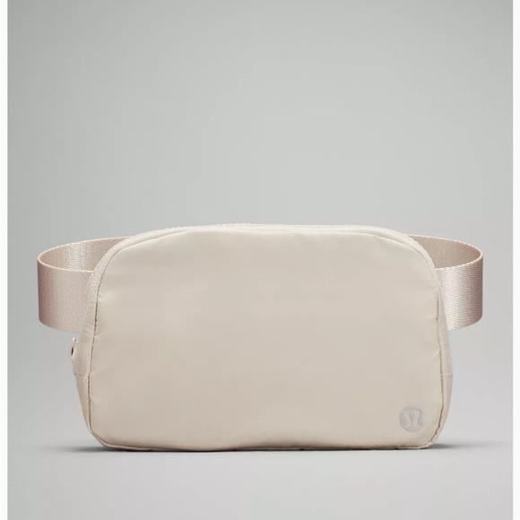 Lululemon White Opal Everywhere Belt Bag - Picture 3 of 6